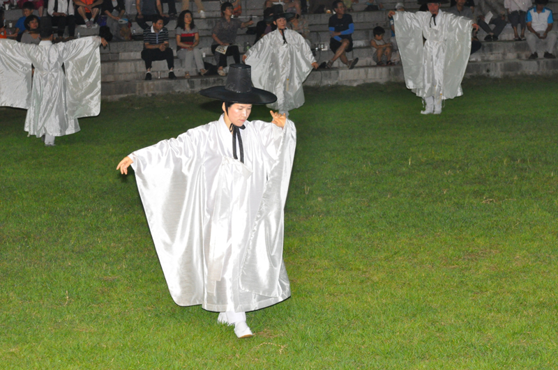 2011_bec6c7b3c1a4b1e2b9dfc7a5b0f8bfac_290.jpg