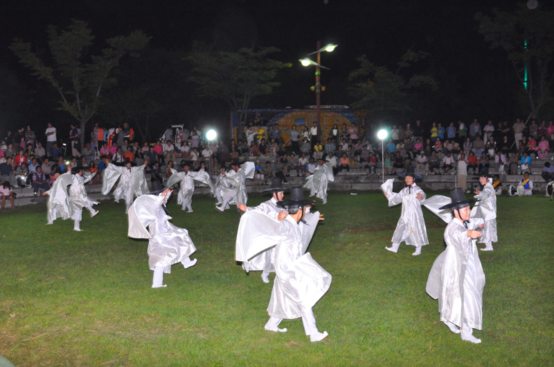 2011_bec6c7b3c1a4b1e2b9dfc7a5b0f8bfac_304.jpg