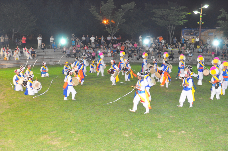 2011_bec6c7b3c1a4b1e2b9dfc7a5b0f8bfac_437.jpg