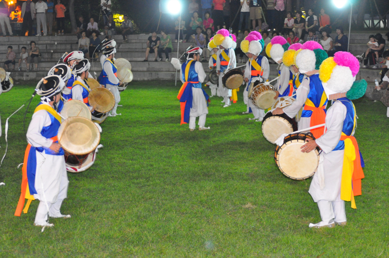 2011_bec6c7b3c1a4b1e2b9dfc7a5b0f8bfac_524.jpg