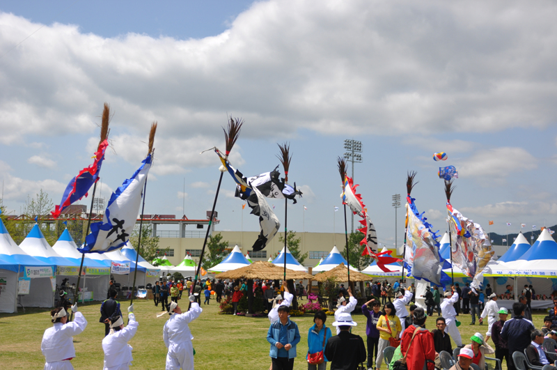 2012bec6c7b3bec6b6f3c1a6b0f8bfac_290.jpg