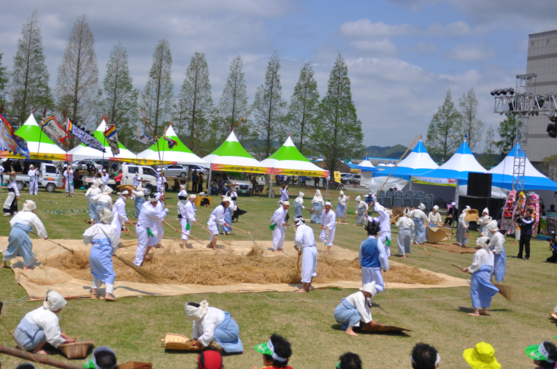 2012bec6c7b3bec6b6f3c1a6b0f8bfac_317.jpg