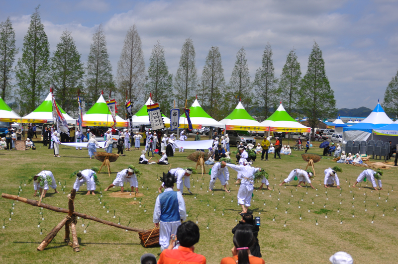 2012bec6c7b3bec6b6f3c1a6b0f8bfac_376.jpg