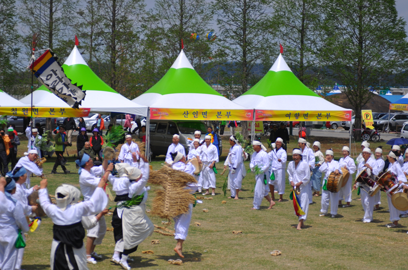 2012bec6c7b3bec6b6f3c1a6b0f8bfac_413.jpg