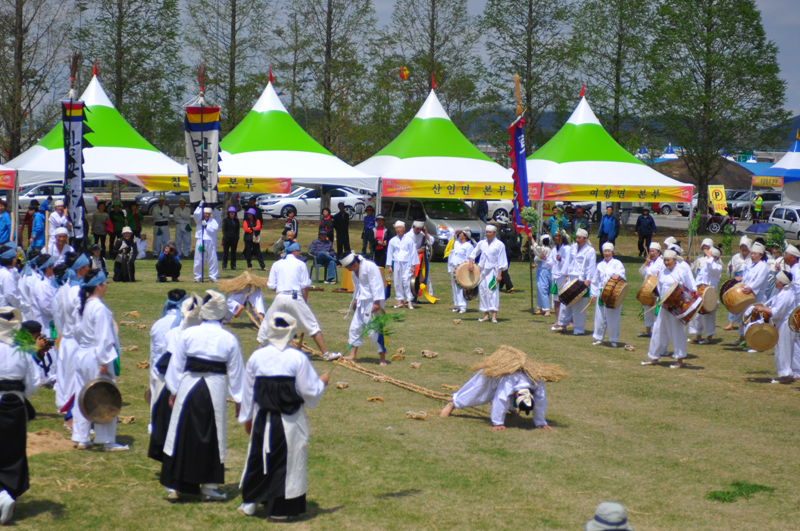 2012bec6c7b3bec6b6f3c1a6b0f8bfac_439.jpg