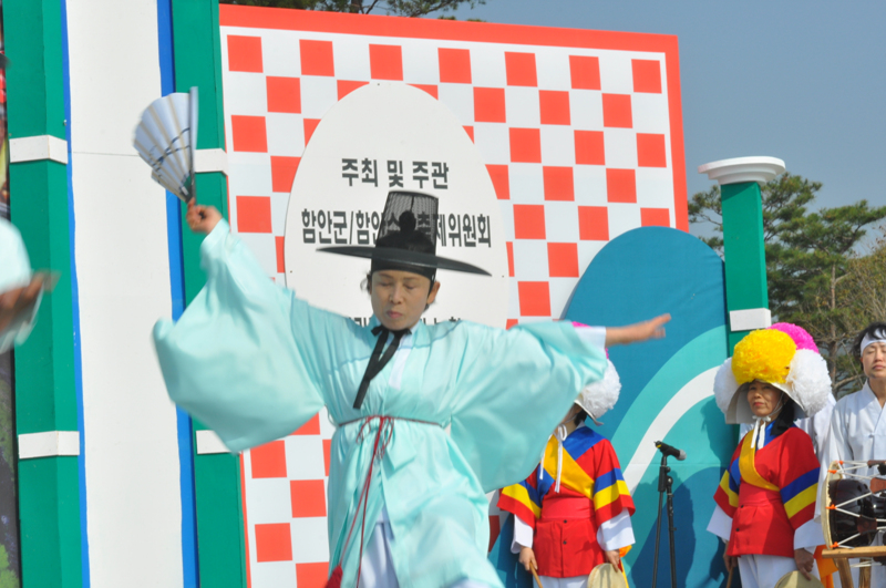 bec6c7b3bec6b6f3c1a6_125.jpg