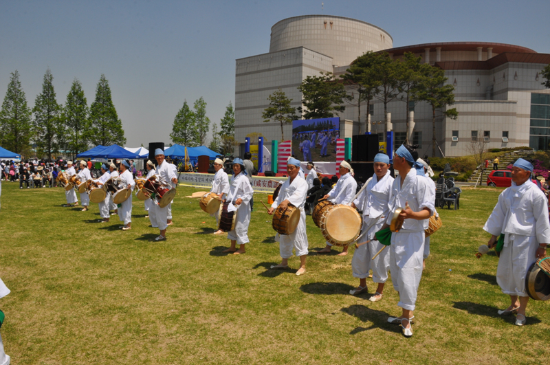 c7d4bec8b3f3bfe420110505_140.jpg
