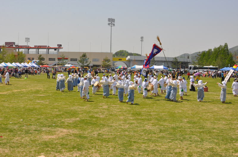 c7d4bec8b3f3bfe420110505_190.jpg