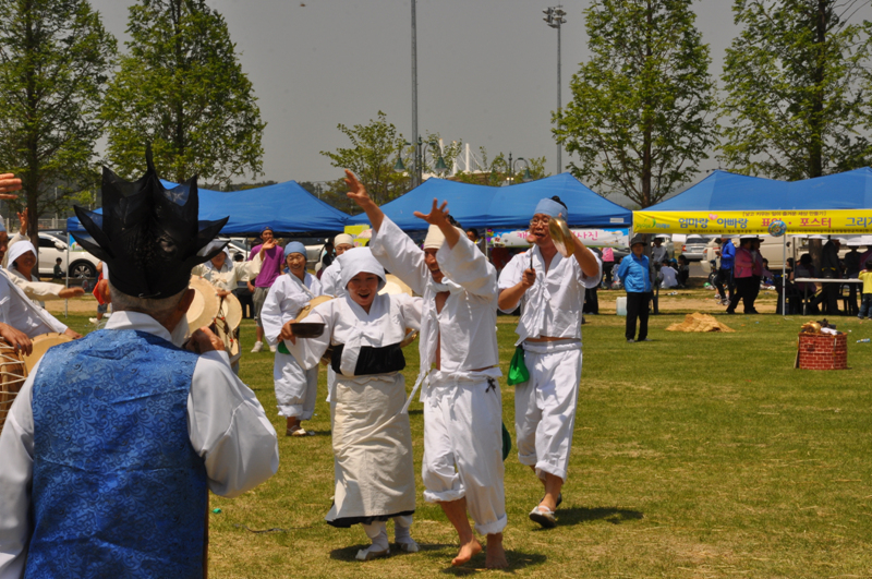 c7d4bec8b3f3bfe420110505_203.jpg