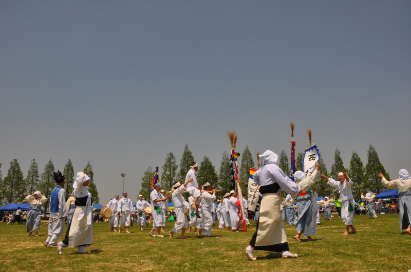 c7d4bec8b3f3bfe420110505_244.jpg