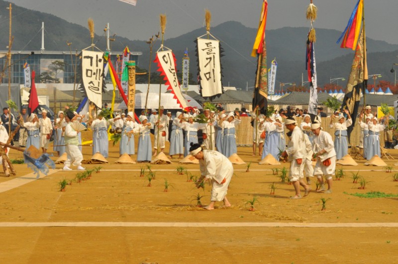 2012c7d1b1b9b9cebcd3bfb9bcfac3e0c1a6_300.jpg