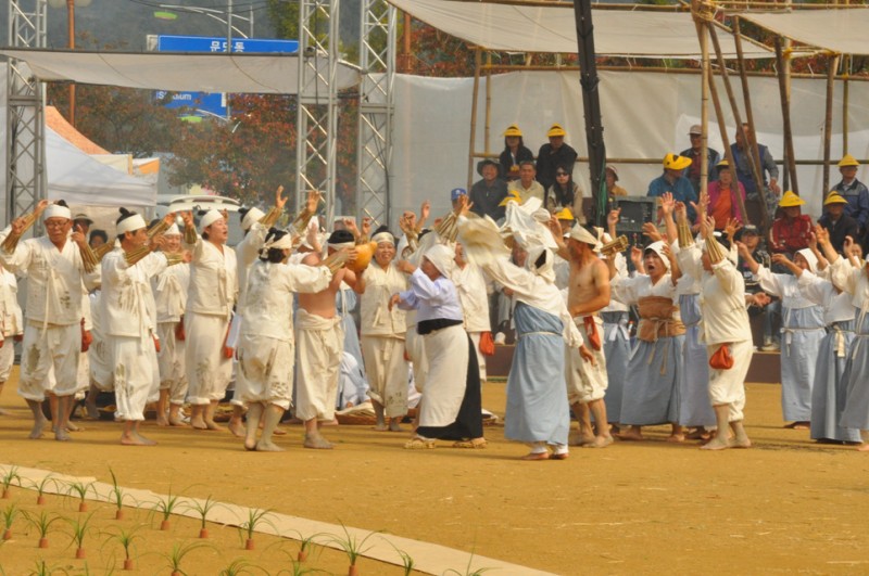 2012c7d1b1b9b9cebcd3bfb9bcfac3e0c1a6_385.jpg