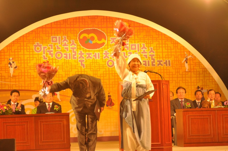 2012c7d1b1b9b9cebcd3bfb9bcfac3e0c1a6_589.jpg