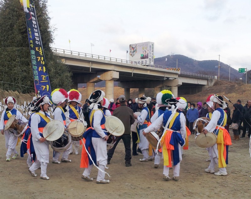 2014b4dec1fdbbe7b8a3b1e25.jpg